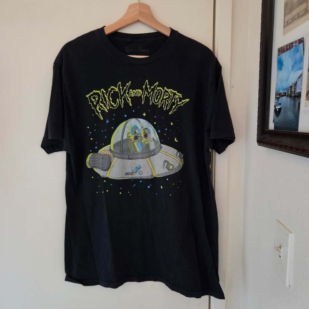 Ripple Junction Rick and Morty Spaceship T-Shirt